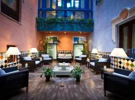 格兰大道44号套房酒店