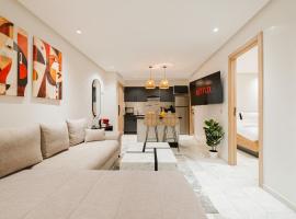 NEW Apartment Central 1BR-Queensize, AC&Terrace，位于马拉喀什的海滩酒店