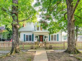 Walk to UT Southern and Dtwn Pulaski Historic Home，位于Pulaski的酒店