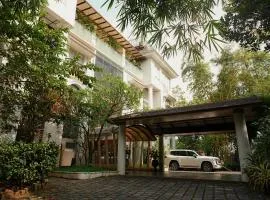 D Fort Hotel Kollam