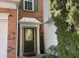 Beautiful and cozy house in Duluth!