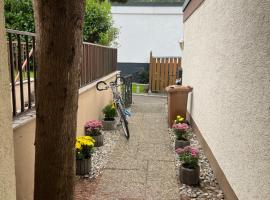 Charmante Wohnung Appartement in Ulm，位于乌尔姆的带热水浴缸的酒店