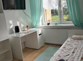 Smile Room Balice，位于Liszki的酒店