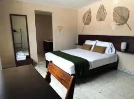 Hotel Casa Nudo, Parota, Mérida