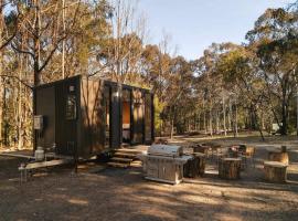 Black Forest Hide Away by Tiny Away，位于马其顿的酒店