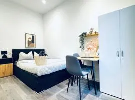 Stylish & Comfy 1BR Apartment Very Central
