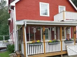 Stor villa i lantlig miljö i Torvallaby Östersund Jämtland