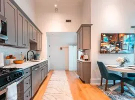 Winter-Friendly 2BR, Academic Visits, Free Parking, Walk to Brown and RISD