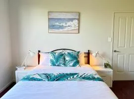 Sunny Double Room with Ensuite in Coopers Plains