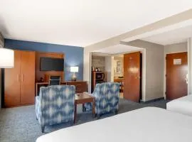 Comfort Suites near Birkdale Village- Huntersville
