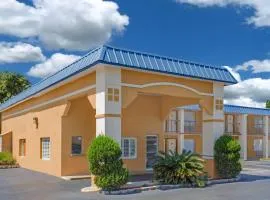 博福特/帕里斯岛速8酒店