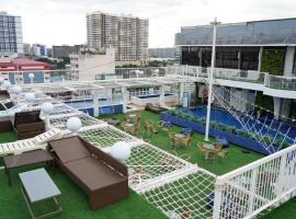 Selah Pods Hotel Manila，位于马尼拉的酒店