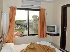 KDM Hotel Sai Geeta Shirdi a walk away from Saibaba Temple