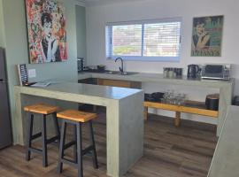 Audrey Hepburn Suite Yzerfontein，位于伊泽芳登的酒店