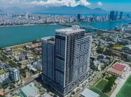 Monarchy Riverside Da Nang - Modern Stay & Pool