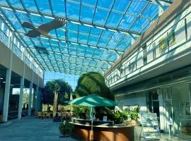 曼弗雷德 - 绍尔基金会研讨会酒店