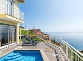 Casa Agrela by Rent2U, Lda Swimming Pool & Jacuzzi