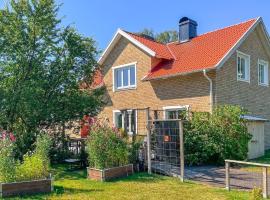 5 Bedroom Lovely Home In Värnamo，位于韦纳穆的酒店