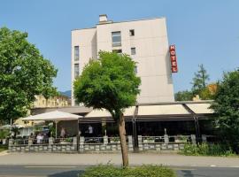 满婷福酒店，位于楚赫维尔的宠物友好酒店