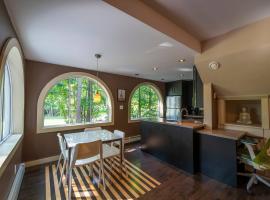 Stylish 1 bedroom ap in downtown，位于安蒂戈尼什的酒店