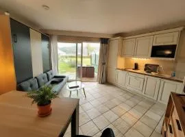 Appartement Cozy en rez de jardin avec Plage et Parking Privés au Bord du Lac d'Annecy