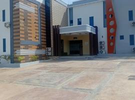 Exodus Resort& Suites，位于伊洛林的酒店