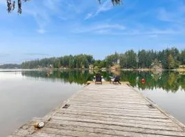 Phillips Lake Escape