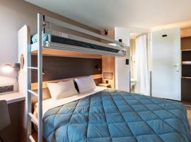 布尔日布尔日，位于布尔日的带停车场的酒店