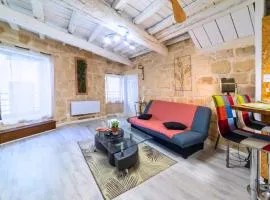 Immeuble 3 Apparts Centre historique St Gilles MaisoncarreeConciergerie