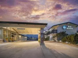 阿克塔贝斯特韦斯特酒店酒店