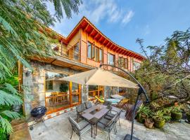 Casa Aluna - Oasis in Mountain - Premium 3 bedroom Villa in Tepoztlán with WiFi，位于迪坡斯特兰的酒店