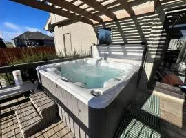 Relax in Style 5BR Home Hot Tub & Games