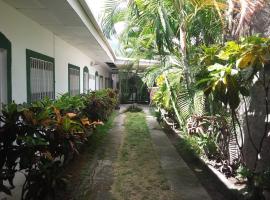 Hotel NO STRESS TRAVELLERS，位于埃斯特利的酒店