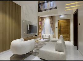 The Emeritus Apartments，位于阿库雷的酒店