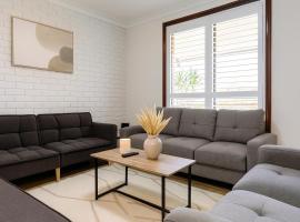 Comfort - 3 Bedroom Deluxe Family Home，位于乐蒂山的酒店