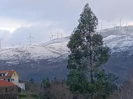 Pomares Country House，位于梅尔加科的酒店