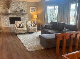 Upscale Anchorage Getaway, Cozy & Newly Remodeled，位于安克雷奇的酒店