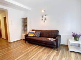 Stylish Retreat with BBQ and Modern Amenities near Terme - Three Bedroom Apartment，位于多布瓦的酒店