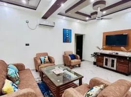 Serene Apartment - GetGo Stays