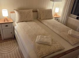 Auroraheim，位于Gryllefjord的酒店