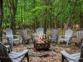 Summit Shores Tranquil Escape Designed for Groups w Fire Pit Game Room