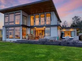 Chic Whidbey Island Waterfront Home w Hot Tub Firepits Views