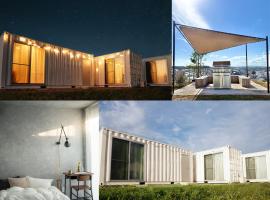 大洗の眺望抜群なコンテナハウス #本格BBQ #大型ガスグリル完備 #貸別荘 #一棟貸切 #カップルでも家族でもグループでも楽しめる宿 #大洗 #OURoom1st，位于大洗町的自助式住宿