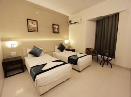 Hotel The White House，位于艾哈迈德讷格尔的酒店