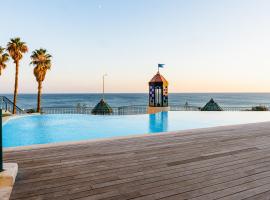 Britania Luxury，位于帕雷迪的酒店