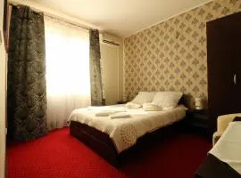 莫德林安娜机场家庭式酒店