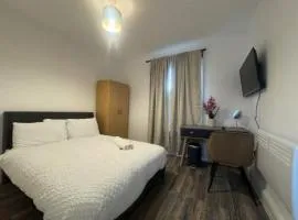 Studio Luxe on Chudleigh A