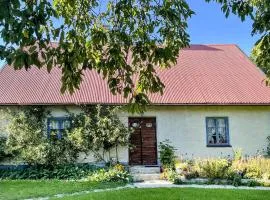 Gorgeous Home In Vallstena With Wifi