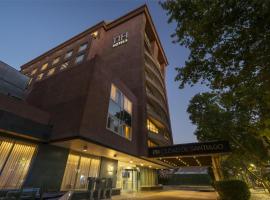 圣地亚哥NH 城酒店，位于圣地亚哥的酒店