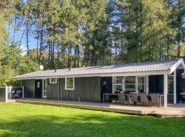 4 Bedroom Cozy Home In Nykøbing Sj，位于Lumsås的酒店